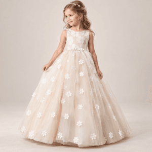 Vestido con bordados y tul floreado