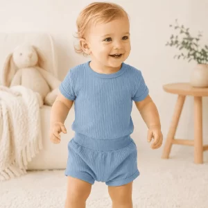 Conjunto de polera y short de bebé