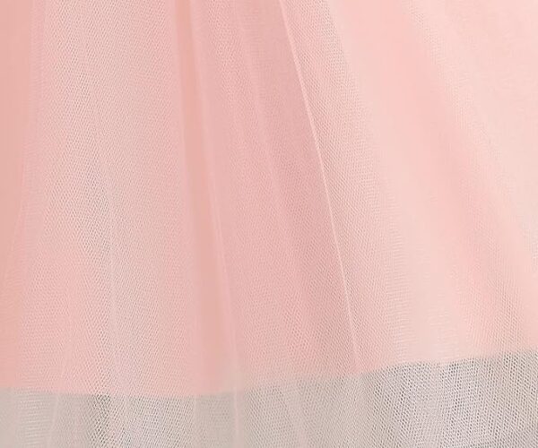 Vestido de fiesta con lazo y perlas