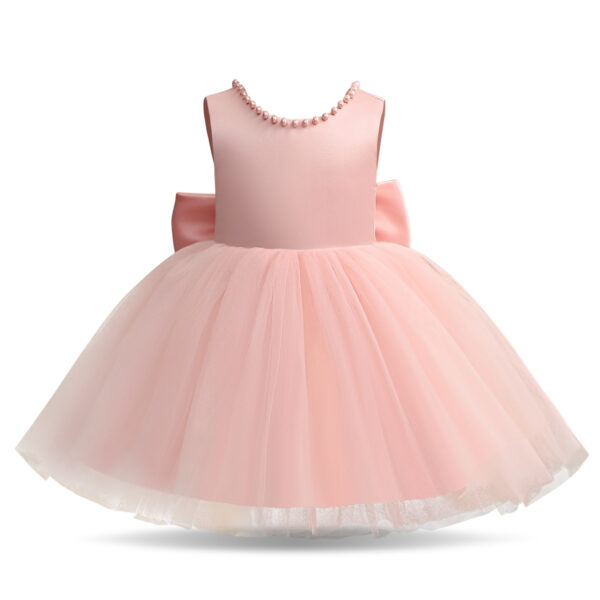 Vestido de fiesta con lazo y perlas