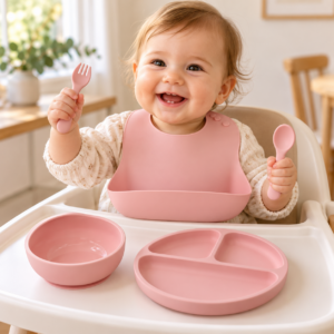 Set de Alimentación Infantil de Silicona: Babero, Plato, Bowl y Cubiertos