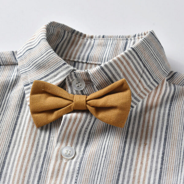 Conjunto de vestir con tirantes y lazo
