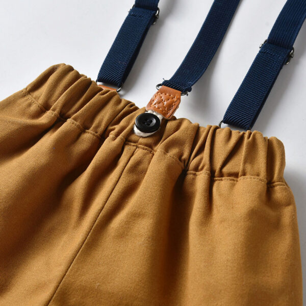 Conjunto de vestir con tirantes y lazo