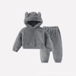 Conjunto de buzo con orejitas