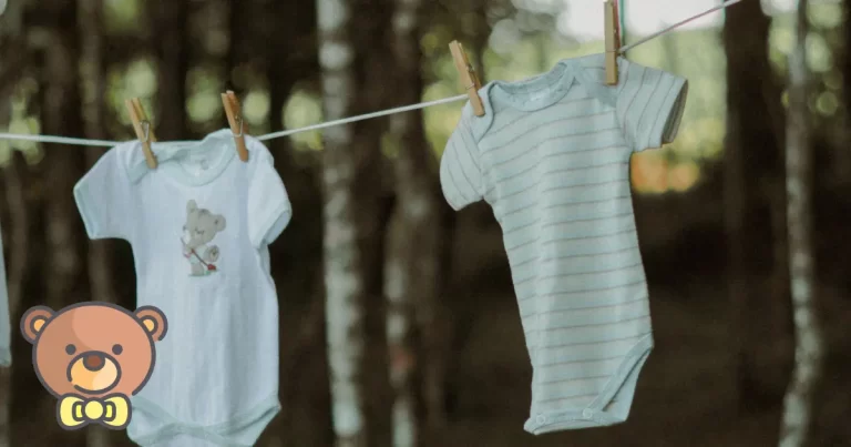 ¿Cómo elegir ropa que facilite el cambio del pañal?